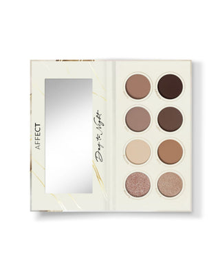Lidschattenpalette für Tag und Nacht in Nude-Tönen