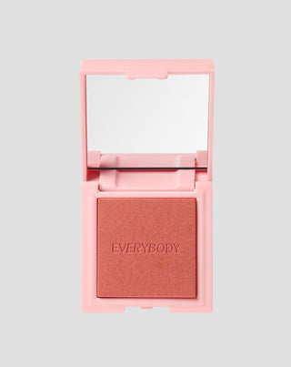 Be Yours face blush in einem kupferfarbenen Rosaton von Everybody London