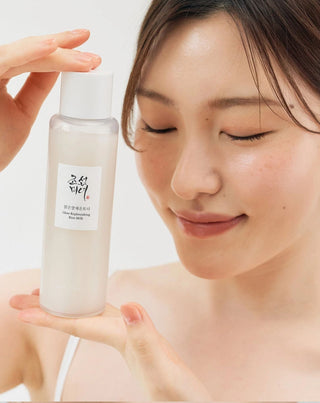 Aufhellende und feuchtigkeitsspendende Tonisierungsessenz Glow Replenishing Rice Milk Beauty of Joseon