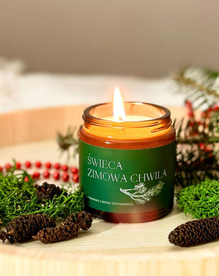 Vegane Rübenkerze Wintermoment mit dem Duft von Kiefer, Zeder und Bernstein 120 ml MgLife