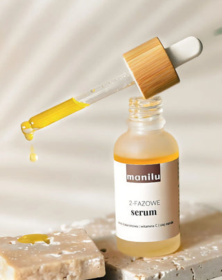 Zwei-Phasen-Nachtserum für trockene Haut mit Hyaluronsäure und Vitamin C von Manil