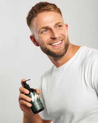 Duschgel für Männer mit Aloe mit dem Duft von Sandelholz Monolit