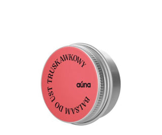 Erdbeer-Lippenbalsam, der die Farbe der Lippen betont und Auna Glanz verleiht