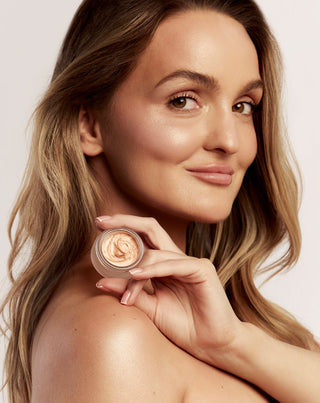 Glow kissed cream highlighter Paese