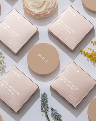 Aufhellender und glättender Pudernebel für ein samtiges Finish 12 naturfarbenes Paese-Beige
