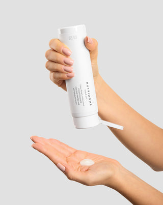 Nutridome farbfixierender und stärkender Haarspülung für coloriertes Haar - 3