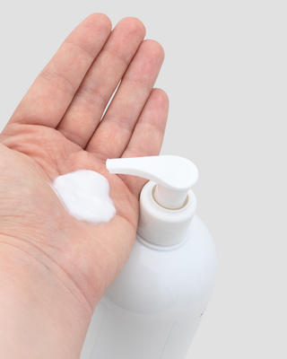 Feuchtigkeitsspendende und straffende Körpermilch mit Jojoba-Nutridome-Öl - 4