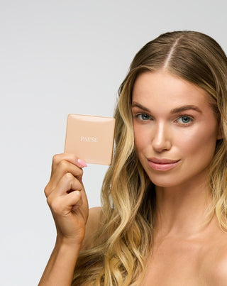 Selfglow 02 Warm Pressed Bronzer mit Wirkstoffen zur Gesichtskonturierung Paese