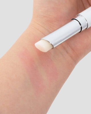 Farbwechselnder Lippenstift mit Hyaluronsäure und Vitamin E Aggie