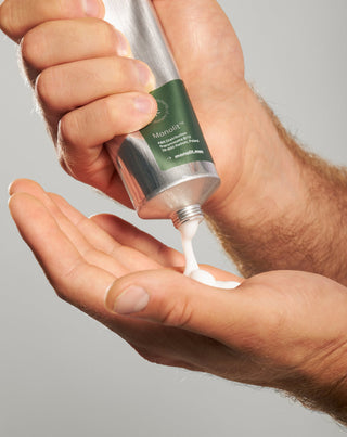 Aftershave-Balsam mit Panthenol und beruhigender Sofortwirkung Monolit