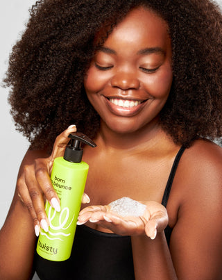 Feuchtigkeitsspendendes Shampoo für lockiges Haar mit Harnstoff und Milchsäure Twisty