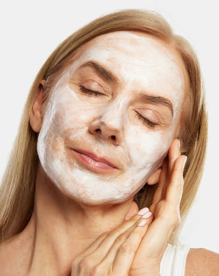 Gesichtsmaske mit Lifting-Effekt, Macadamiaöl und Vitamin E für die Haut 50+ Aggie