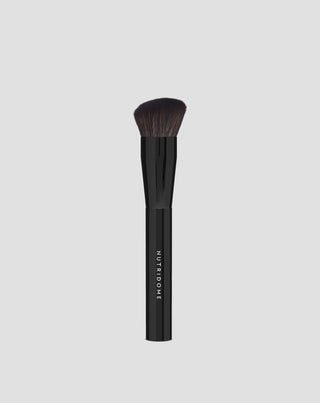 Nutridome Foundation-Pinsel mit gequetschter Spitze, die sich der Gesichtsform anpasst