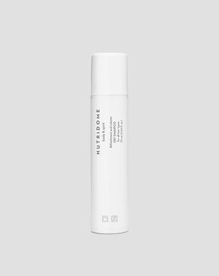 Trockenshampoo für alle Haartypen, das die Frische wiederherstellt und Nutridome Volumen verleiht