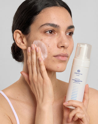Reinigungsschaum für empfindliche und zu Akne neigende Haut mit Betain, Panthenol und Allantoin Cleansing Orphica Clinic 150 ml - 3
