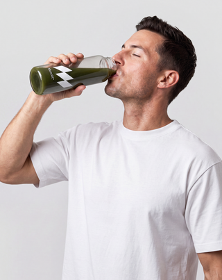 Shaker-Flasche für Proteine, Nahrungsergänzungsmittel und Vitamine 0,5 l Monolit