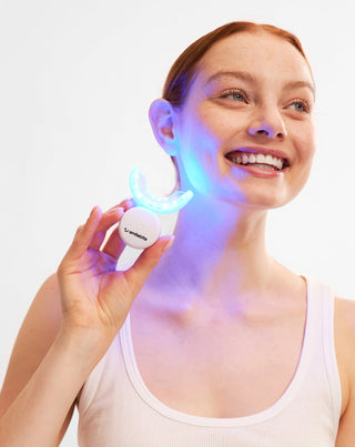 Aufhellungs-Kit mit LED-Lampe und Light & Bright Smilebite Bleaching-Gel - 4
